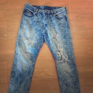 Levi’s Man Jeans- new style- size 29